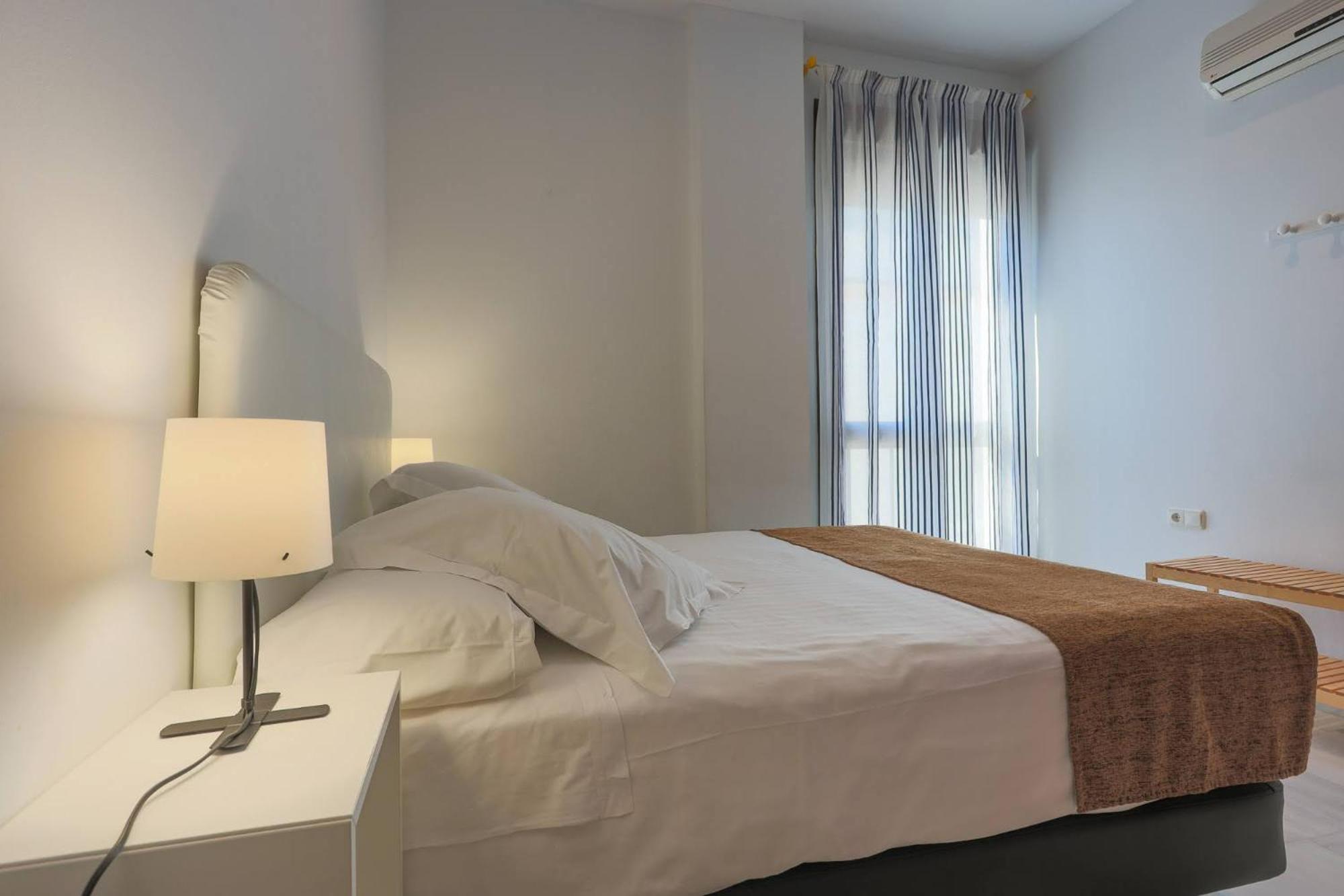 Apartamentos Los Cantaros Ел Пуерто де Санта Мария Екстериор снимка