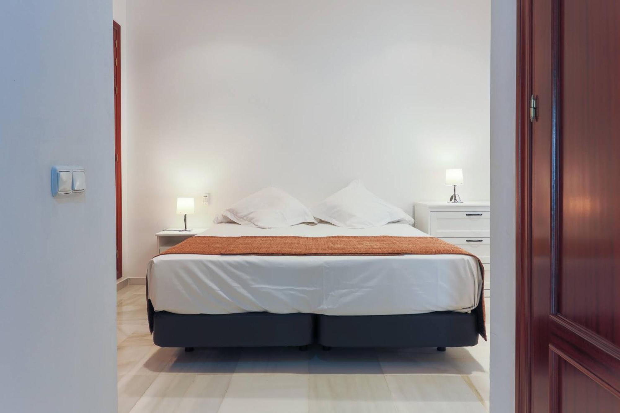 Apartamentos Los Cantaros Ел Пуерто де Санта Мария Екстериор снимка
