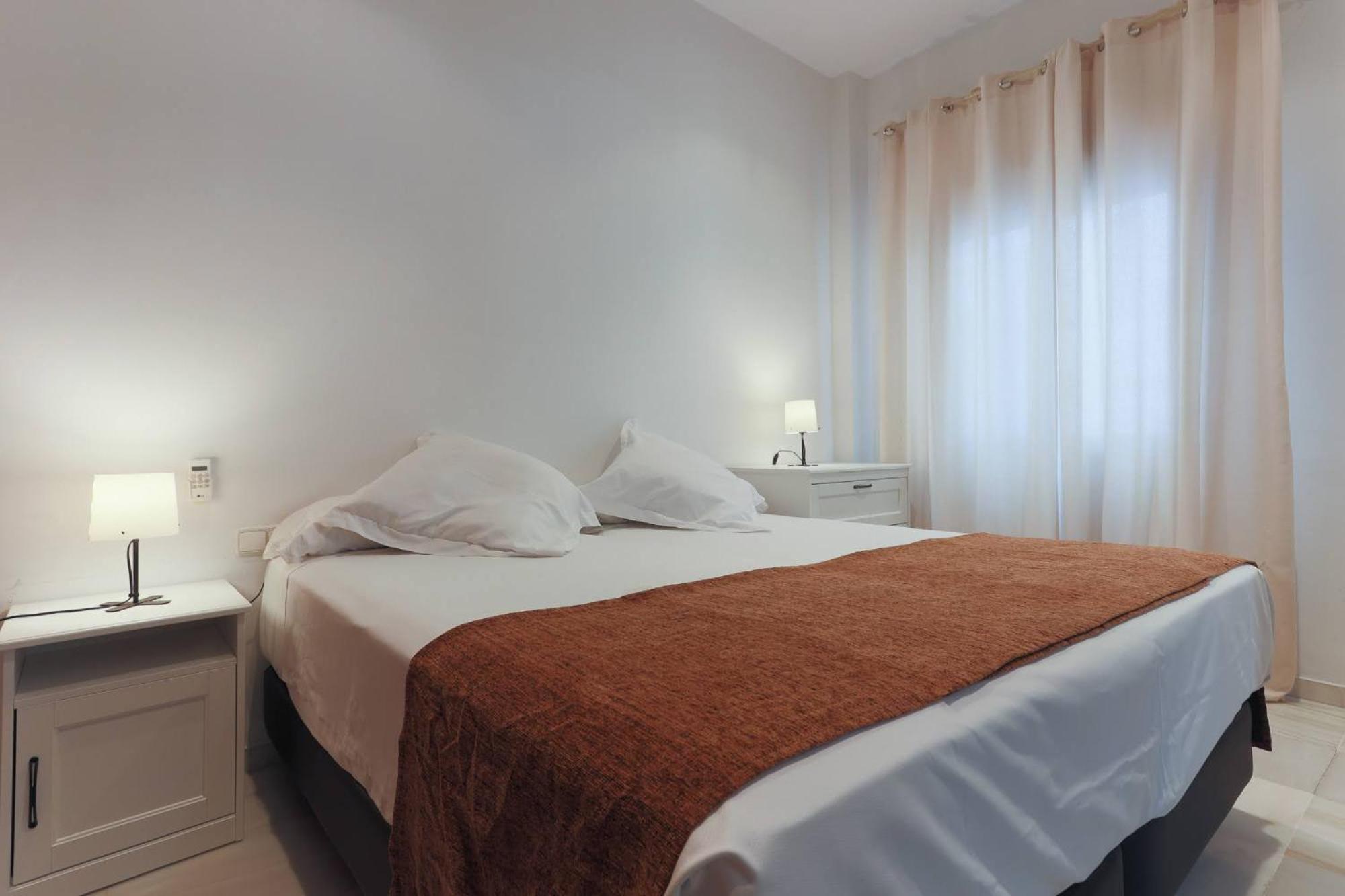 Apartamentos Los Cantaros Ел Пуерто де Санта Мария Екстериор снимка